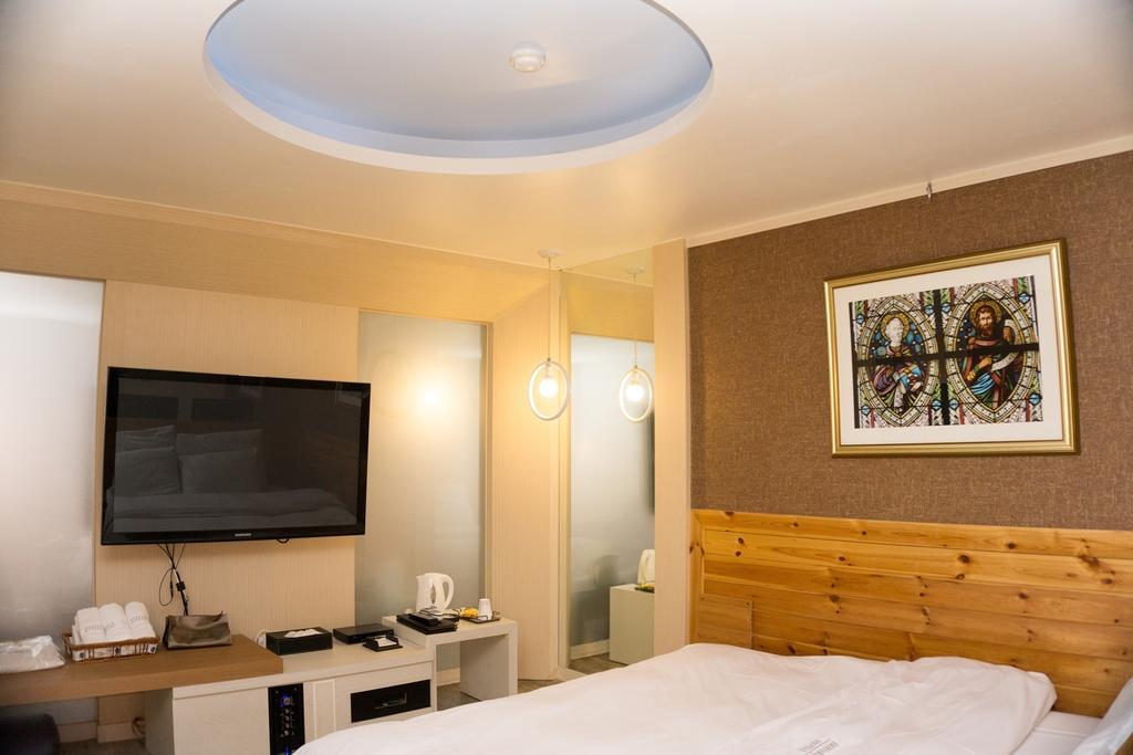 Stella Hotel *