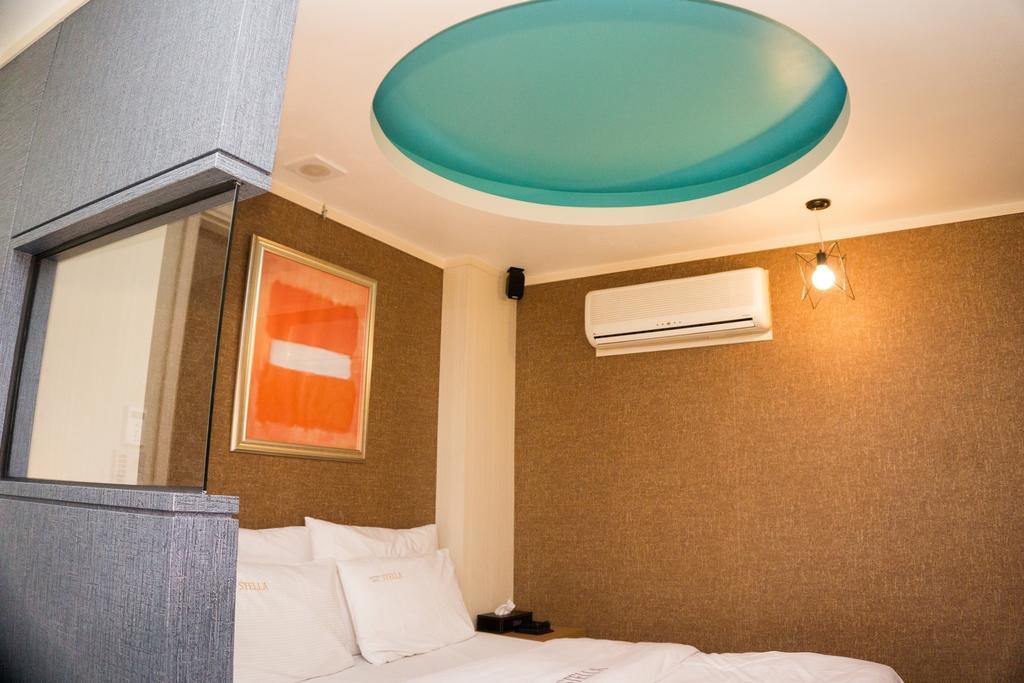 Stella Hotel *